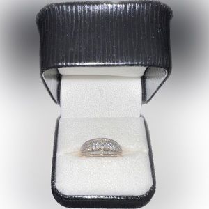 Stunning 0.50 carats natural diamond 10k gold ring